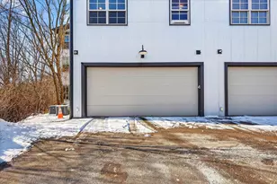 2022 Celadon Dr NE, Grand Rapids, MI 49525 - Photo 26