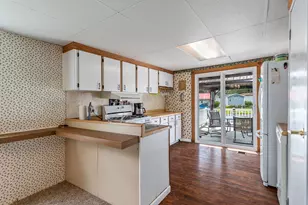 486 Maple Ln, Coldwater, MI 49036 - Photo 4