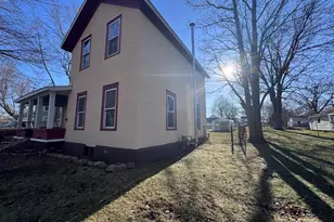 340 Woodruff St, Union City, MI 49094 - Photo 2