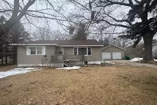 5123 Lakeview St, Montague, MI 49437 - Photo 1