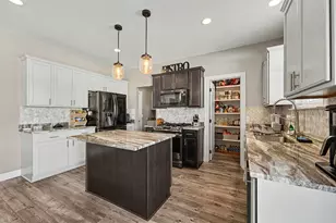 47571 Viola Ln, New Baltimore, MI 48047 - Photo 10