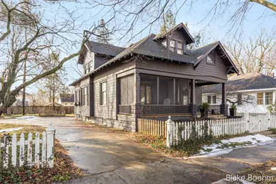 202 E 26th Street, Holland, MI 49423 - Photo 2