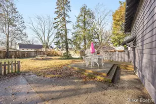 202 E 26th St, Holland, MI 49423 - Photo 24