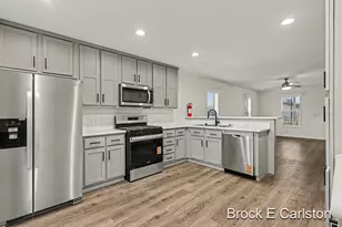 1283 E Ellis Rd, Norton Shores, MI 49441 - Photo 6