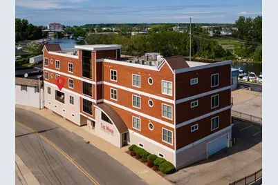 1221 Broad Street #3, Saint Joseph, MI 49085 - Photo 2