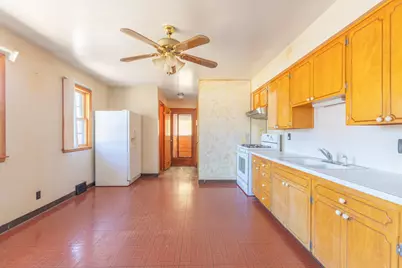 1712 W Ogden Circle, Benton Harbor, MI 49022 - Photo 8