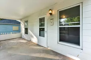 865 10th St NW, Grand Rapids, MI 49504 - Photo 6