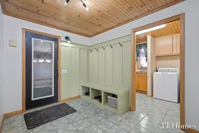 7628 Main Street, Newaygo, MI 49337 - Photo 12