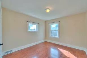 121 N Thompson St, Jackson, MI 49202 - Photo 16