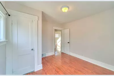 121 N Thompson Street, Jackson, MI 49202 - Photo 20