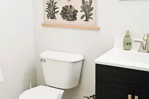 160 Carberry Hill Ct, Kalamazoo, MI 49006 - Photo 14