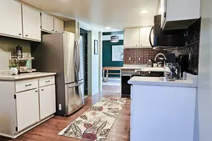 160 Carberry Hill Ct, Kalamazoo, MI 49006 - Photo 12