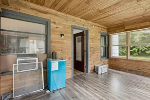 842 10th St, Plainwell, MI 49080 - Photo 8