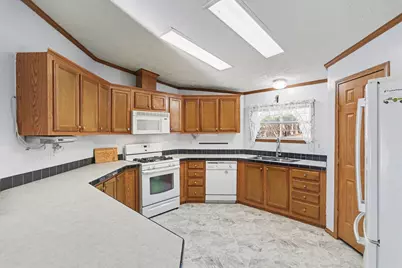 4827 W Paradise Road W, Battle Creek, MI 49015 - Photo 10