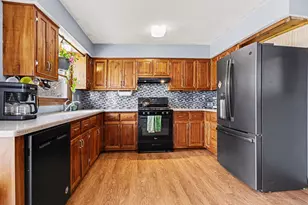 133 Walker Dr, Battle Creek, MI 49017 - Photo 10