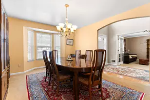 13240 Redmonds Hill Ct, Chelsea, MI 48118 - Photo 6