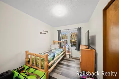 4901 Pinedell Avenue NE, Comstock Park, MI 49321 - Photo 12