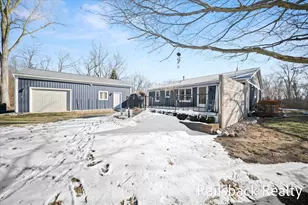 4901 Pinedell Ave NE, Comstock Park, MI 49321 - Photo 22