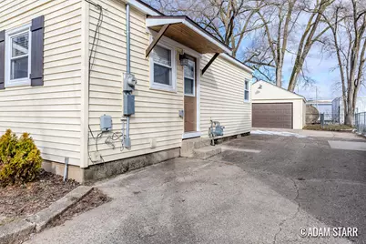 1537 Whiting Street SW, Wyoming, MI 49509 - Photo 4