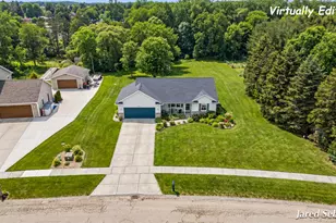 4901 Big Bass Dr, Hudsonville, MI 49426 - Photo 2