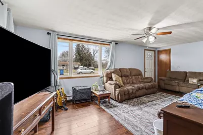 351 Roosevelt Street, Bronson, MI 49028 - Photo 4