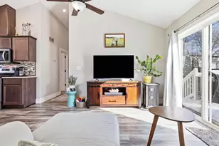 317 Quimby St NE, Grand Rapids, MI 49505 - Photo 10