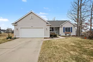 7943 West Side Dr, Hudsonville, MI 49426 - Photo 2
