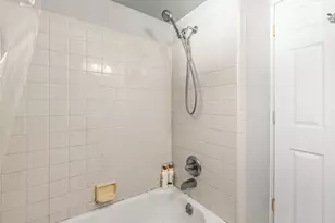 985 E Jarvis Ave, Hazel Park, MI 48030 - Photo 18