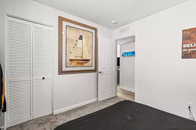 985 E Jarvis Avenue, Hazel Park, MI 48030 - Photo 14