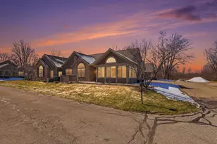 5315 Fawn Creek Dr SW, Wyoming, MI 49418 - Photo 2