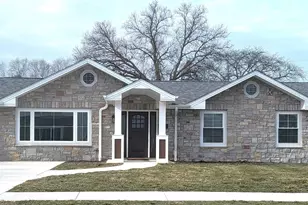 340 N Berrien St, New Buffalo, MI 49117 - Photo 1