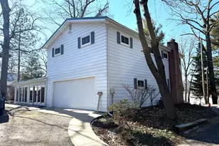 4253 Indian Isle, Battle Creek, MI 49017 - Photo 2