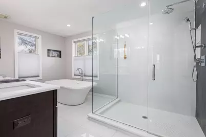 1323 Bennaville Avenue, Birmingham, MI 48009 - Photo 34