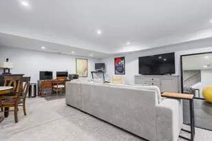 1323 Bennaville Ave, Birmingham, MI 48009 - Photo 46