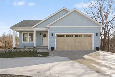 321 W High Street, Union City, MI 49094 - Photo 1