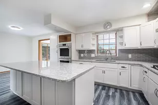 3740 Piute Dr SW, Grandville, MI 49418 - Photo 8