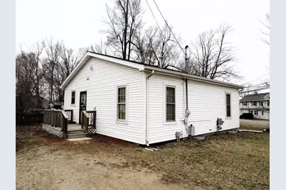 1113 E South Street, Jackson, MI 49203 - Photo 2