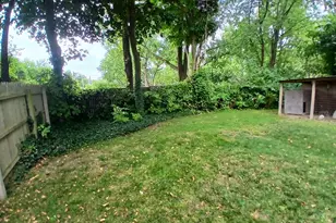 1053 E Empire Ave, Benton Harbor, MI 49022 - Photo 14