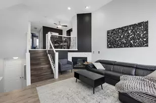 29374 Glen Oaks Blvd W, Farmington Hills, MI 48334 - Photo 2