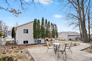 1547 Amberly Dr SE, Grand Rapids, MI 49508 - Photo 24