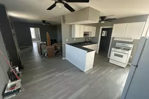 910 Monroe St, Carleton, MI 48117 - Photo 6