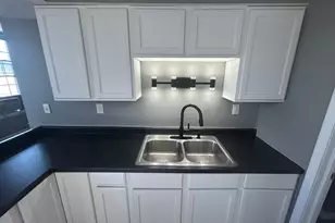 910 Monroe St, Carleton, MI 48117 - Photo 4