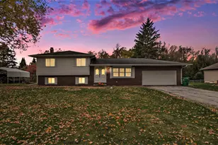 15902 Meadowview Dr, Buchanan, MI 49107 - Photo 2