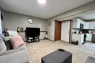 715-717 N Bradley St, Mount Pleasant, MI 48858 - Photo 2
