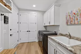 10597 Sharon Lee Ln, Portage, MI 49024 - Photo 14