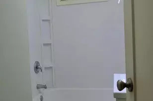 102 Yale St, Battle Creek, MI 49017 - Photo 10