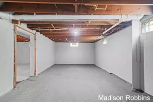 966 Roberts St, Muskegon, MI 49442 - Photo 30