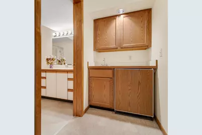 2429 Highpointe Drive, Kalamazoo, MI 49008 - Photo 24