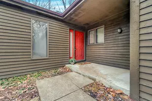 2429 Highpointe Dr, Kalamazoo, MI 49008 - Photo 2