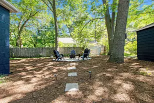 3096 Lincoln St, Norton Shores, MI 49441 - Photo 12